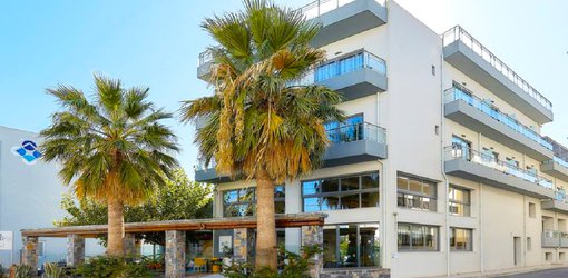 Pollis Hotel