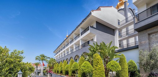 Well Palace Side Hotel